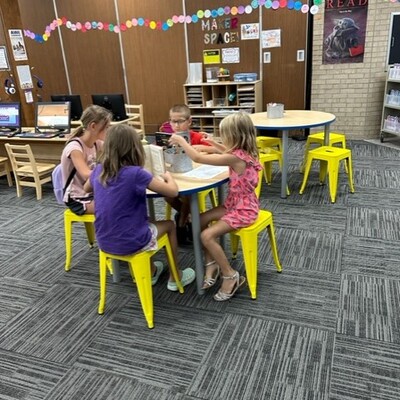 New children's tables and chairs